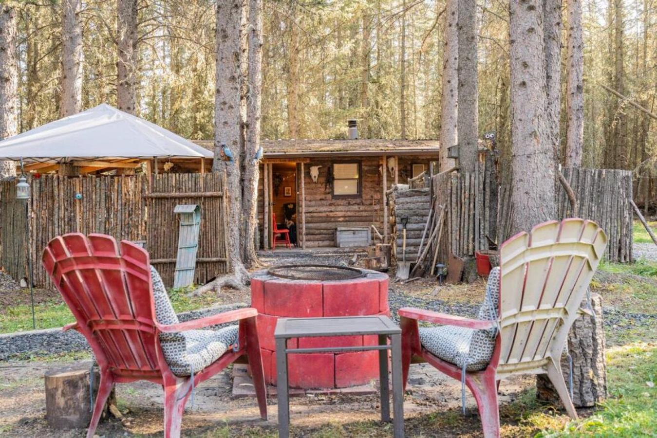 Rustic Cozy Cabin With Hot Tub Bragg Creek 外观 照片